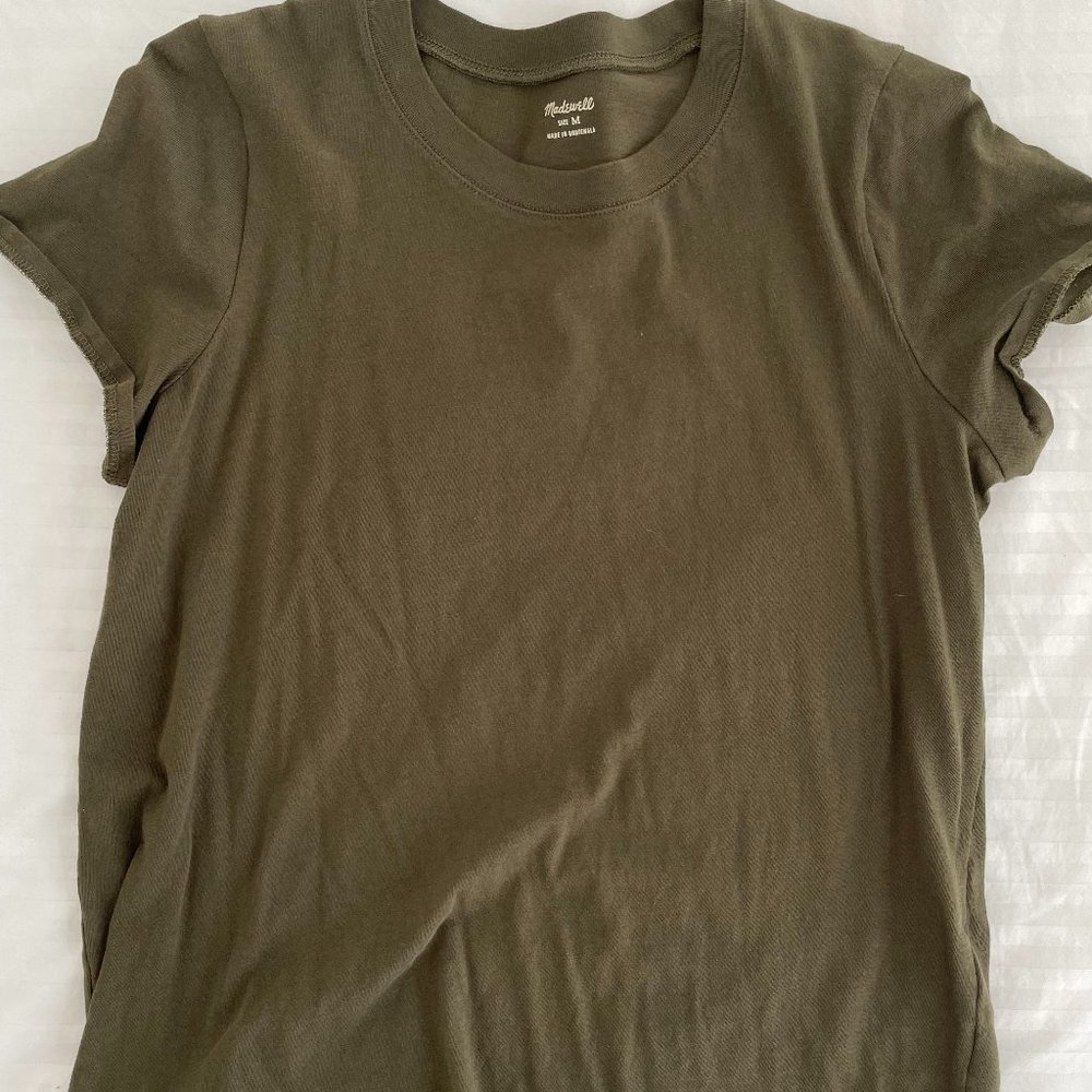 Madewell Tee (M)